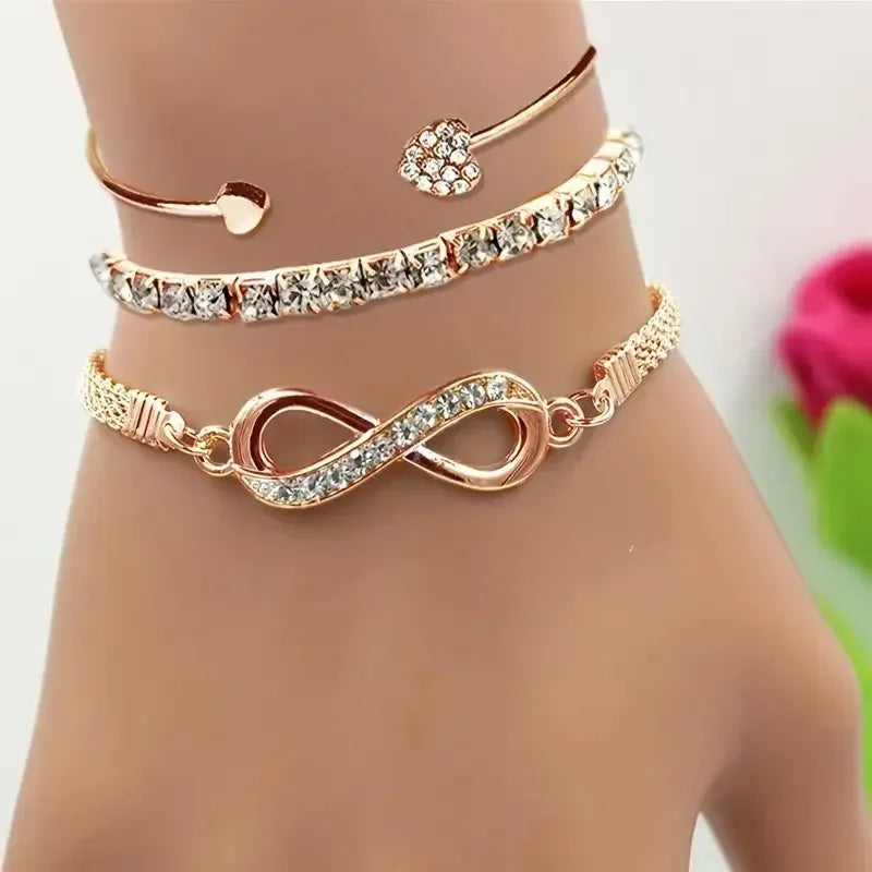 Infinity Loop Heart Karkötő