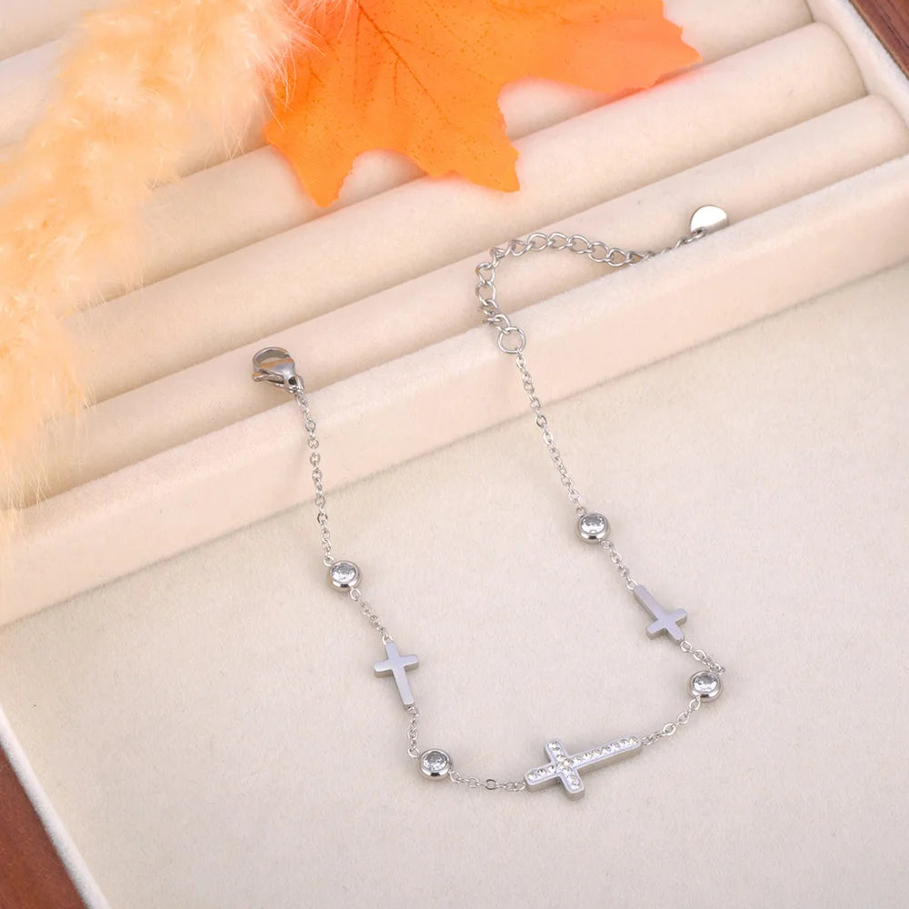 Silver Faith Charm Karkötő