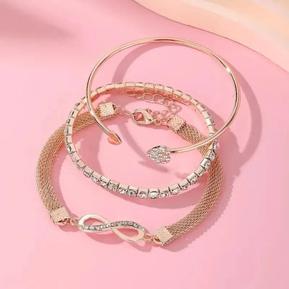 Infinity Loop Heart Karkötő
